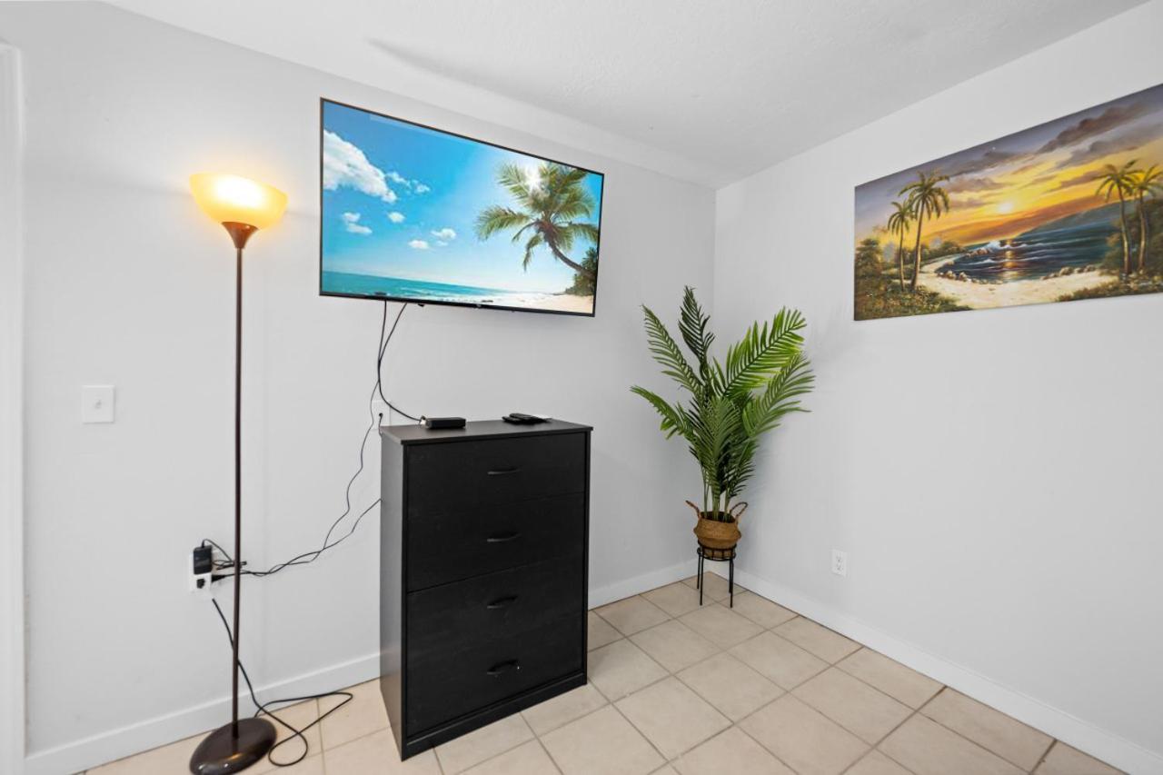 2 Bed Cottage With Pool, Close To Beach! Bbq Grills & Patio Fort Myers Exterior photo