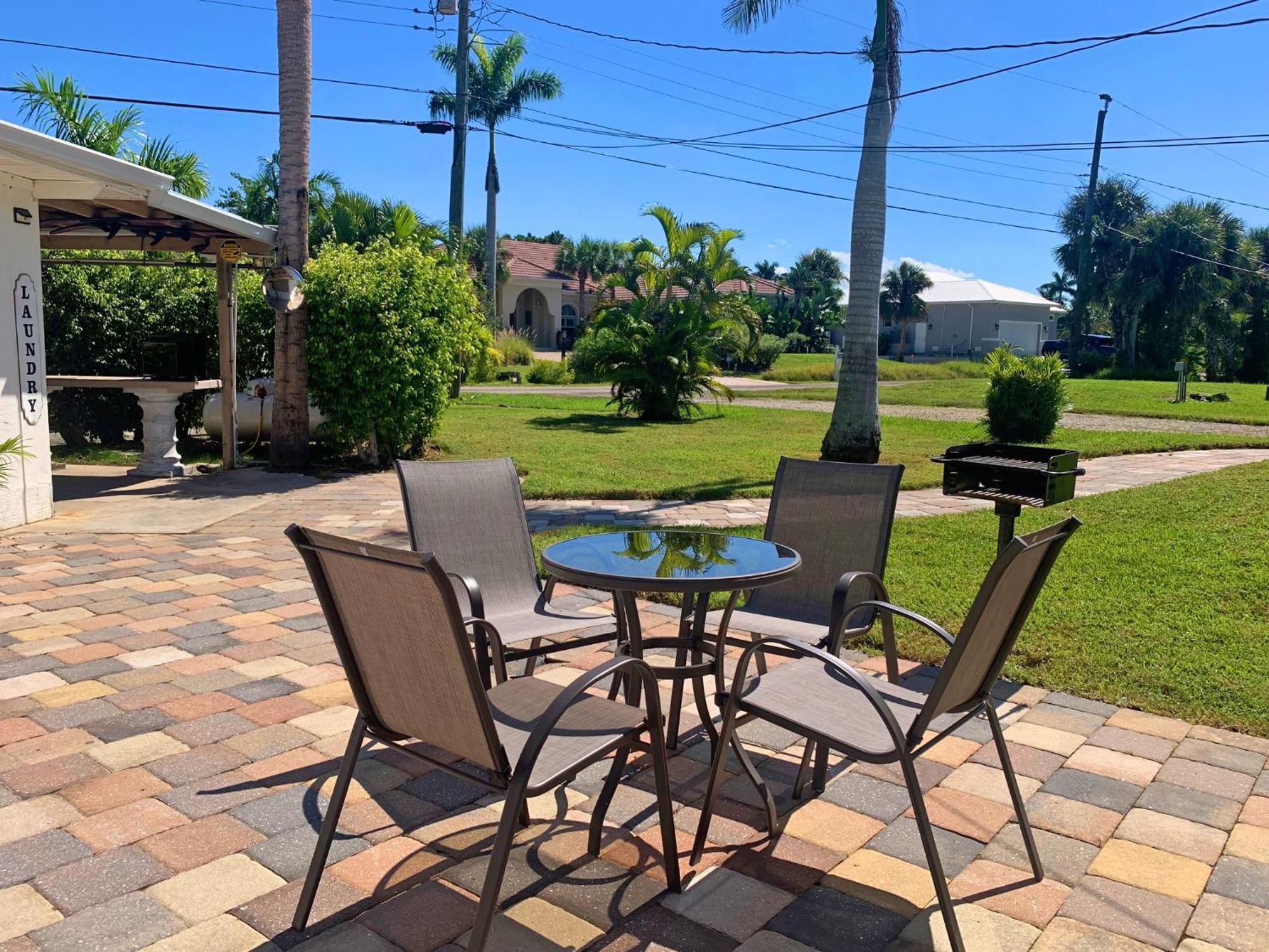2 Bed Cottage With Pool, Close To Beach! Bbq Grills & Patio Fort Myers Exterior photo